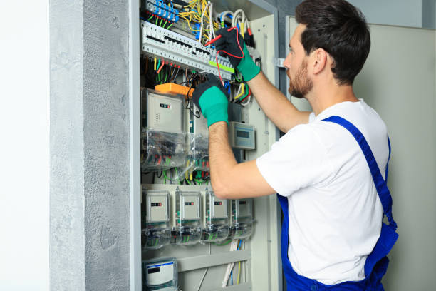 Best Affordable Emergency Electrician  in St Elmo, IL