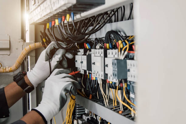 Best Commercial Electrician Services  in St Elmo, IL
